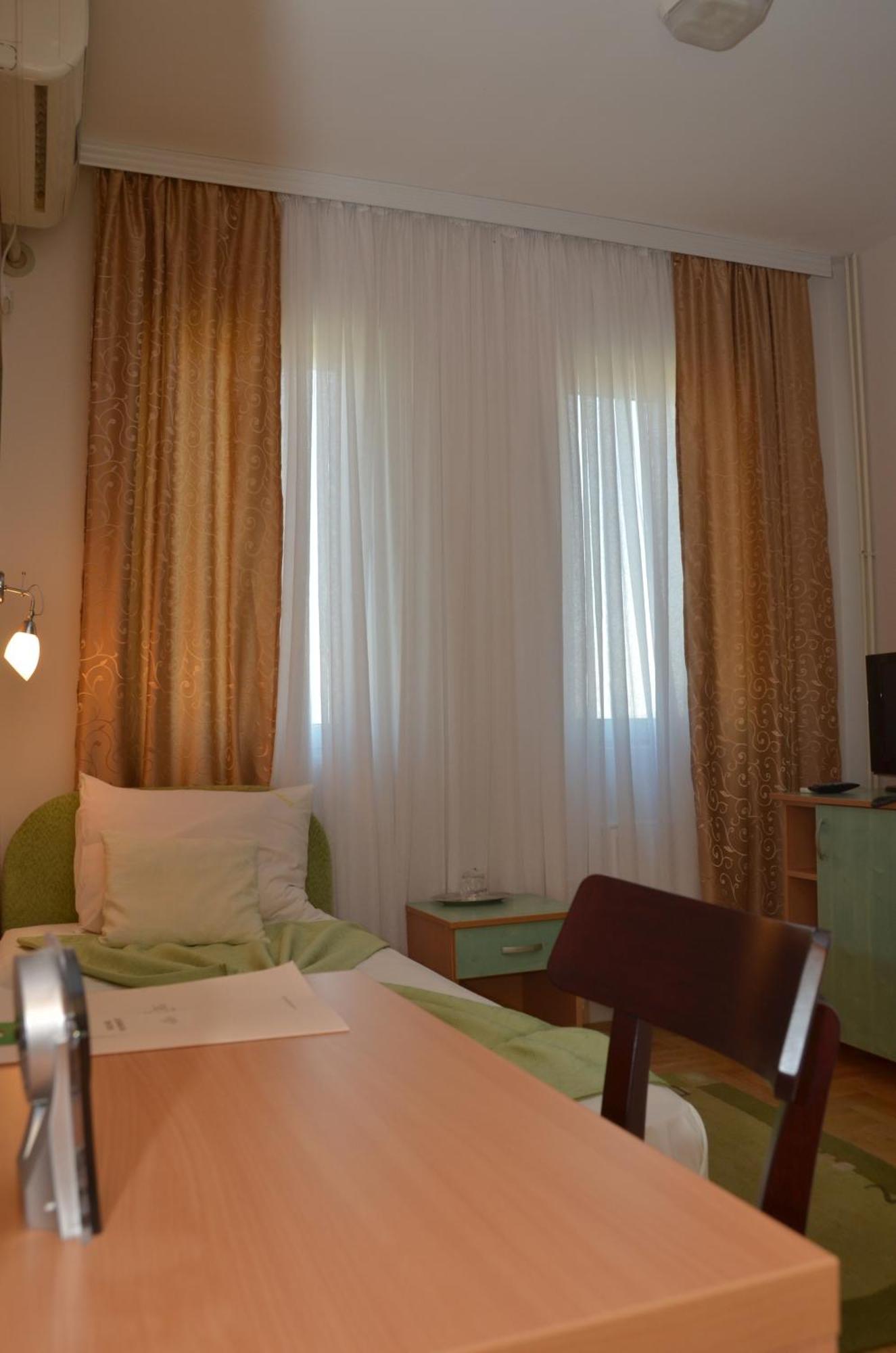 Hotel Dragovic Semendire Oda fotoğraf