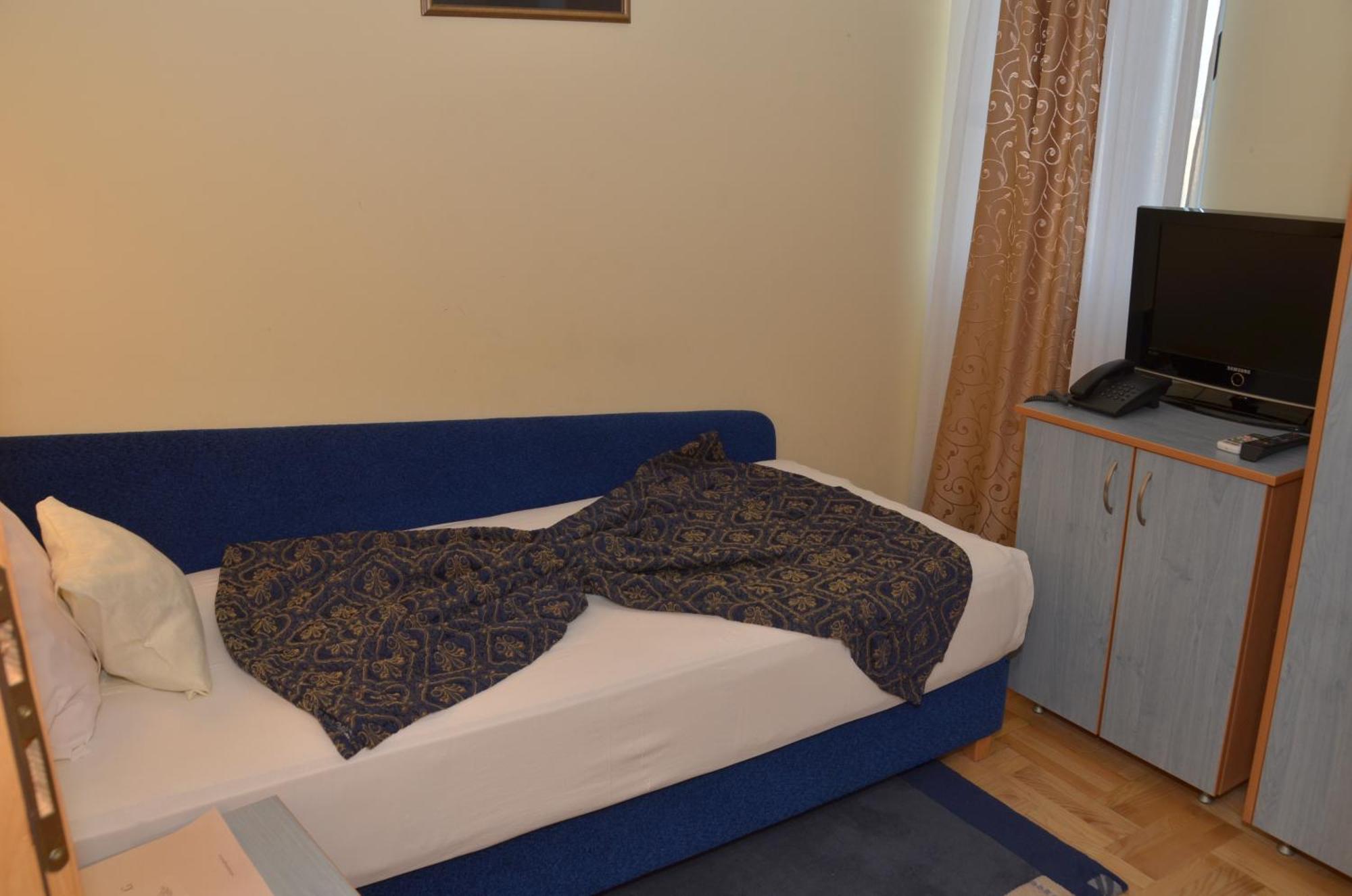 Hotel Dragovic Semendire Oda fotoğraf