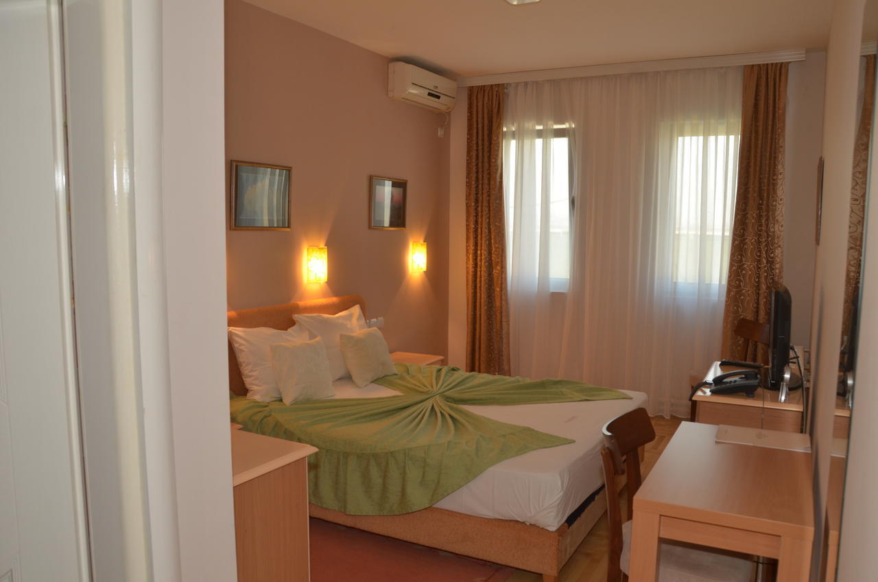 Hotel Dragovic Semendire Oda fotoğraf